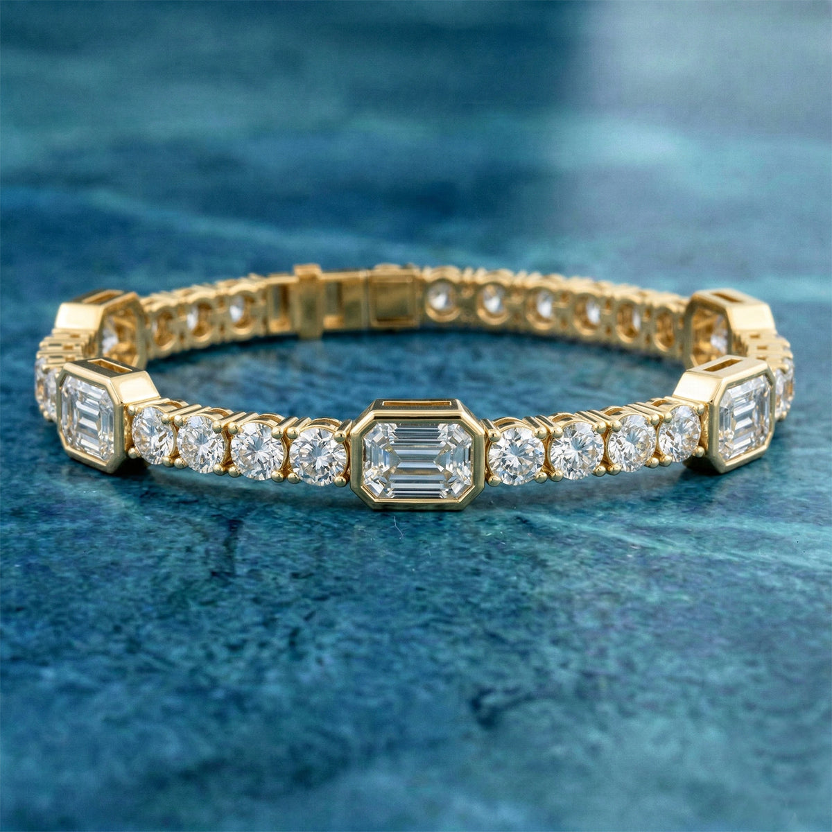 4.13 Carat 14K Gold Emerald and Round Cut Mixed Link Bracelet