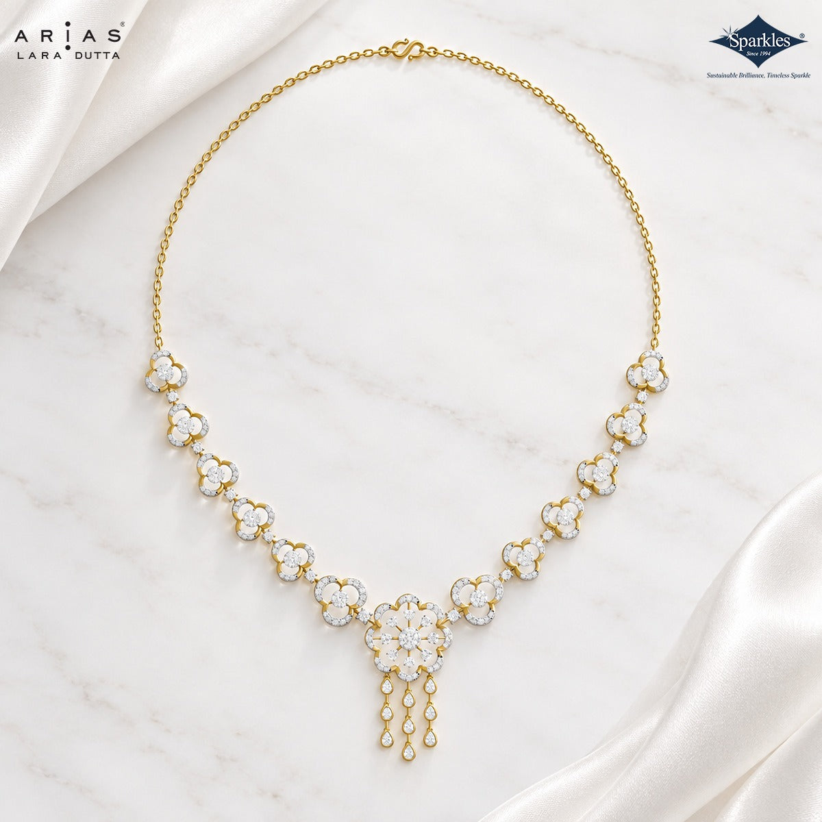 Arias by Lara Trefoil Link & Scalloped Diamond Necklace