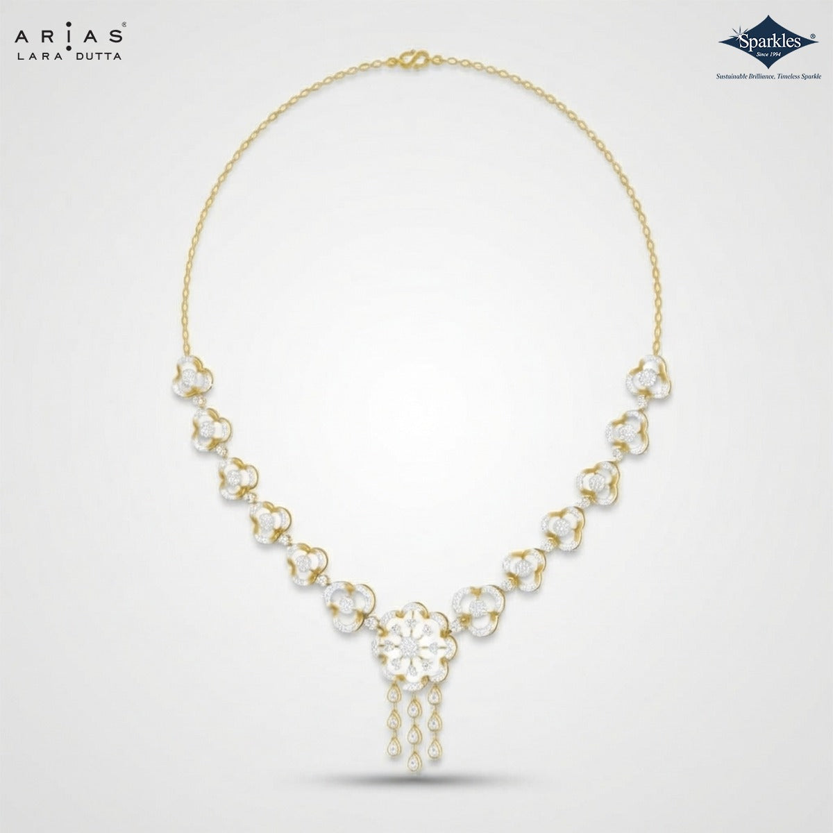 Arias by Lara Trefoil Link & Scalloped Diamond Necklace