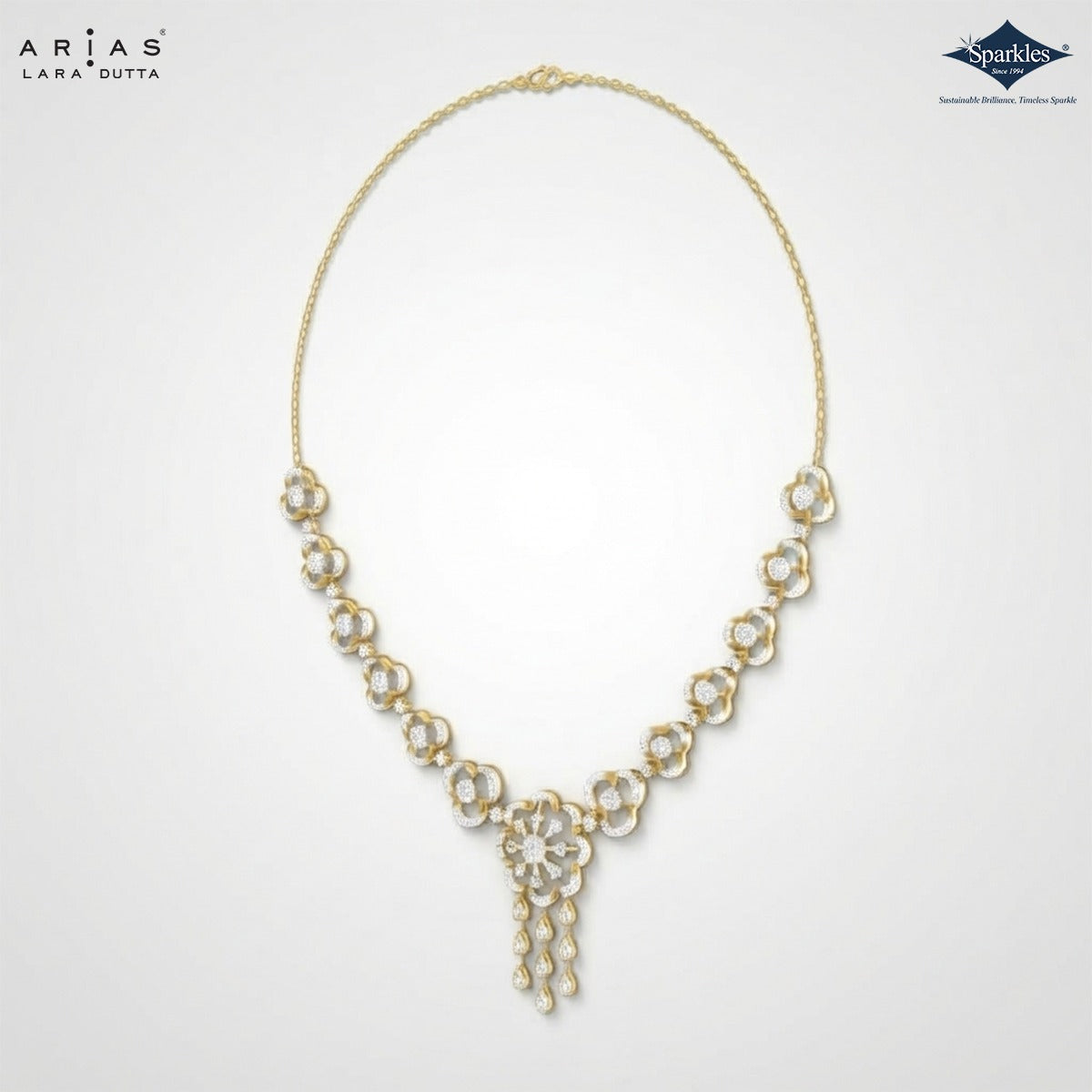 Arias by Lara Trefoil Link & Scalloped Diamond Necklace