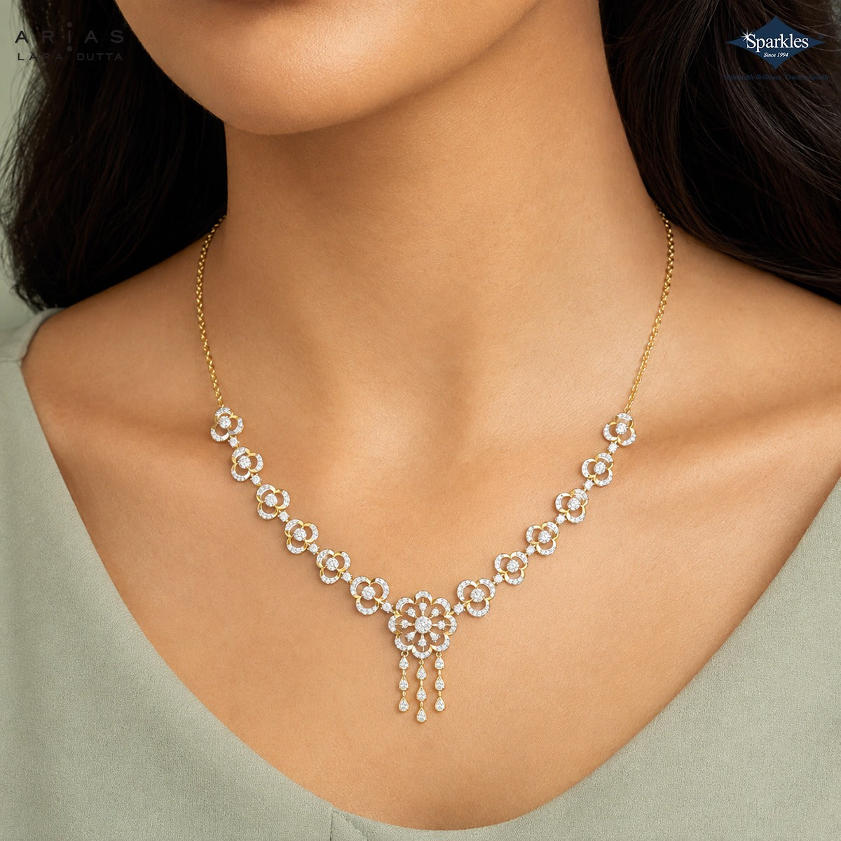 Arias by Lara Trefoil Link & Scalloped Diamond Necklace