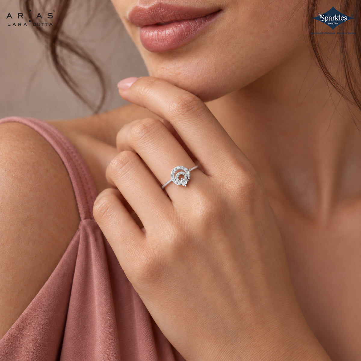 Arias by Lara Dutta Round Open Halo Diamond Ring