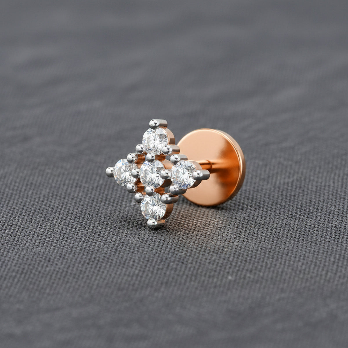 Pristine Kite Cluster Diamond Nose Pin