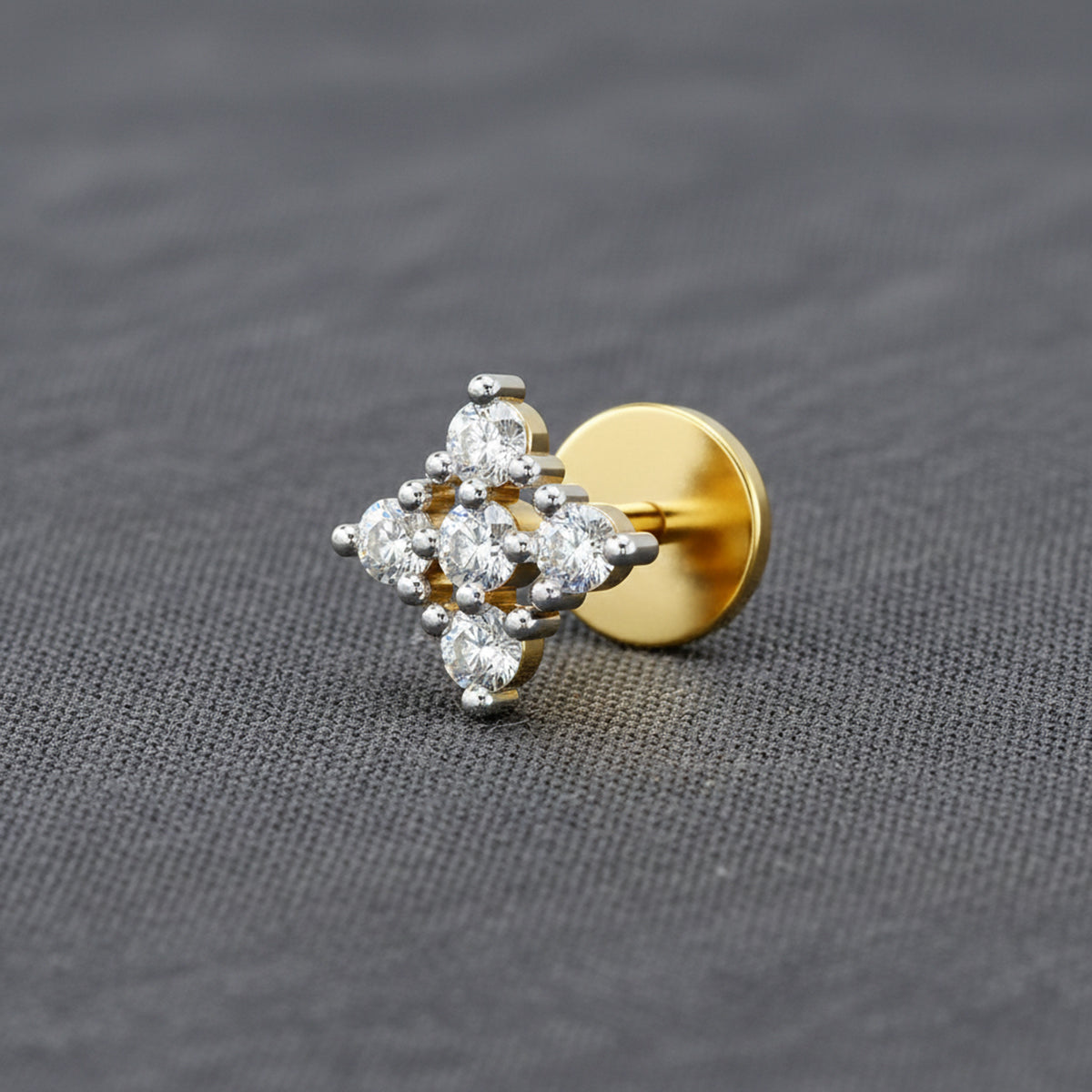 Pristine Kite Cluster Diamond Nose Pin