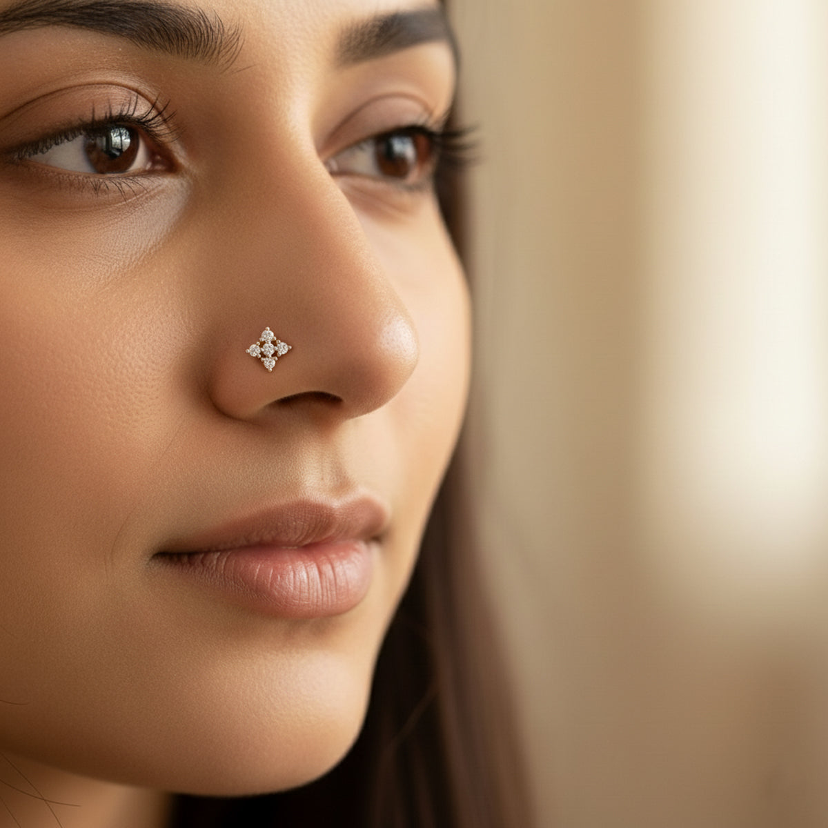 Pristine Kite Cluster Diamond Nose Pin