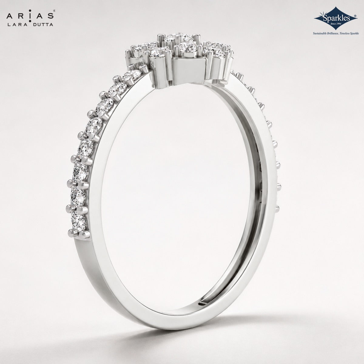 Arias by Lara Dutta Radiant Halo Cluster Diamond Ring