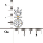 Diamond earring with measurement scale in centimeters