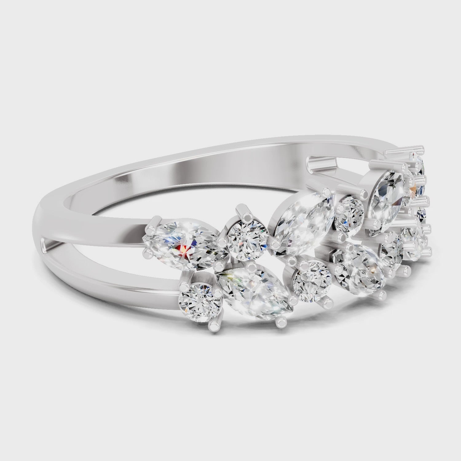Exquisite Round Cluster Diamond Ring
