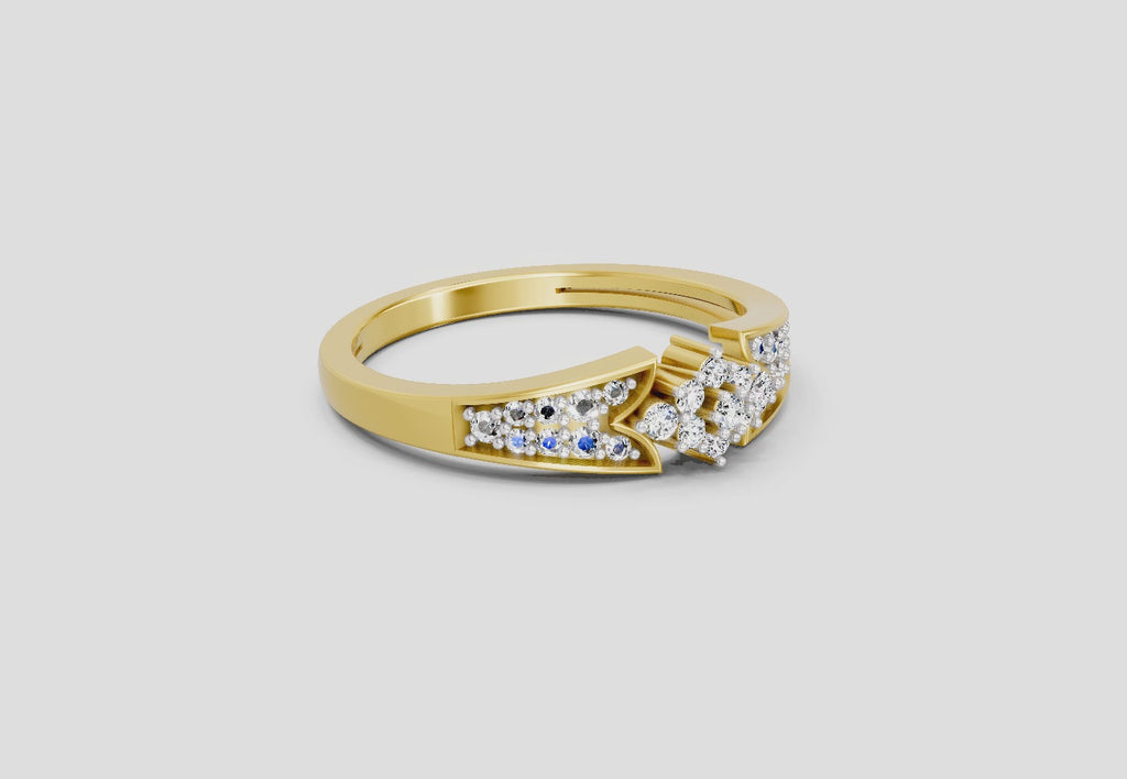 Delicate Round Cluster Diamond Ring