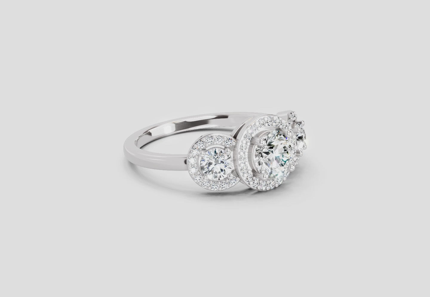 Iconic Round Halo Diamond Ring